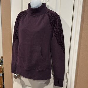 Lululemon Eggplant Sweatshirt with rose design on sleeves. Sz 6